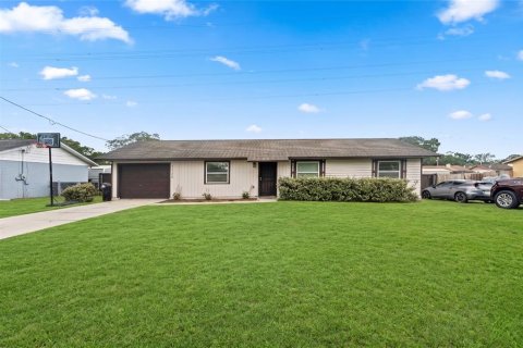 Villa ou maison à Ocala, Floride 3 chambres, 110.37 m2 № 2110227