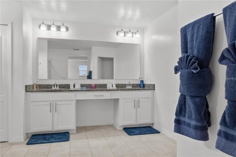 Villa ou maison à vendre à Haines City, Floride: 4 chambres, 301.93 m2 № 2120711 - photo 20