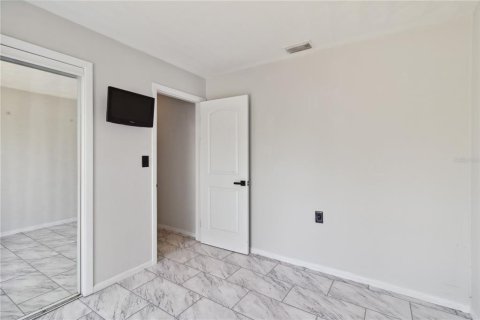 House in Englewood, Florida 3 bedrooms, 141.58 sq.m. № 1732466 - photo 29