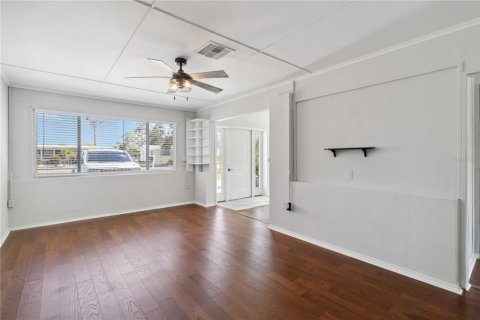 House in Englewood, Florida 3 bedrooms, 141.58 sq.m. № 1732466 - photo 11