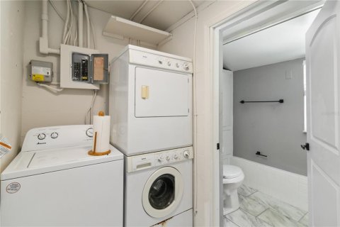 House in Englewood, Florida 3 bedrooms, 141.58 sq.m. № 1732466 - photo 30