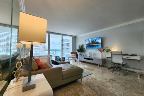 Condominio en alquiler en Hallandale Beach, Florida, 2 dormitorios, 115.94 m2 № 2088218 - foto 6