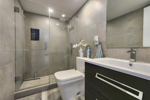 Condominio en alquiler en Hallandale Beach, Florida, 2 dormitorios, 115.94 m2 № 2088218 - foto 12