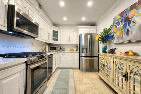 Condominio en alquiler en Hallandale Beach, Florida, 2 dormitorios, 115.94 m2 № 2088218 - foto 5