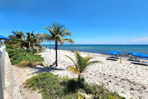 Condominio en alquiler en Hallandale Beach, Florida, 2 dormitorios, 115.94 m2 № 2088218 - foto 26