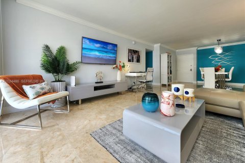 Condominio en alquiler en Hallandale Beach, Florida, 2 dormitorios, 115.94 m2 № 2088218 - foto 9