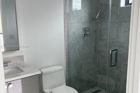 House in Miami Springs, Florida 4 bedrooms, 311.22 sq.m. № 1935075 - photo 20