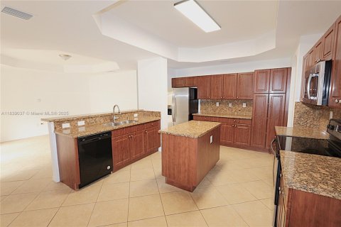 Купить виллу или дом в Майами, Флорида 4 спальни, 278.43м2, № 1957975 - фото 4