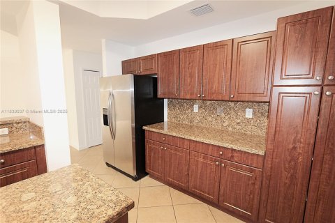 Купить виллу или дом в Майами, Флорида 4 спальни, 278.43м2, № 1957975 - фото 11