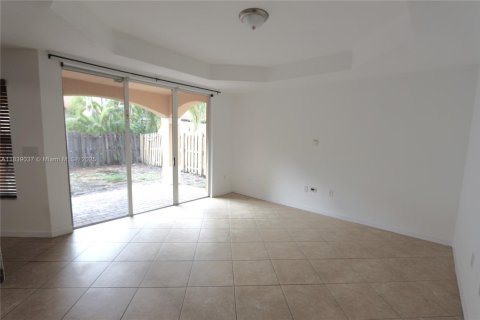 Купить виллу или дом в Майами, Флорида 4 спальни, 278.43м2, № 1957975 - фото 7