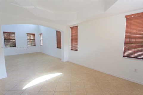 Купить виллу или дом в Майами, Флорида 4 спальни, 278.43м2, № 1957975 - фото 8