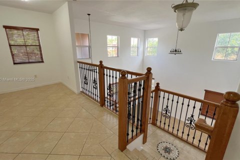 Купить виллу или дом в Майами, Флорида 4 спальни, 278.43м2, № 1957975 - фото 30