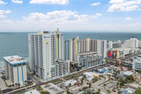 Condominio en Daytona Beach, Florida, 1 dormitorio  № 2110136