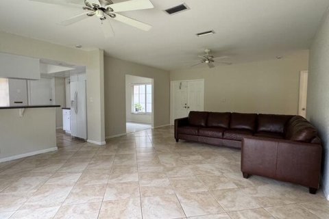 Villa ou maison à vendre à Tamarac, Floride: 3 chambres, 143.16 m2 № 2388449 - photo 10