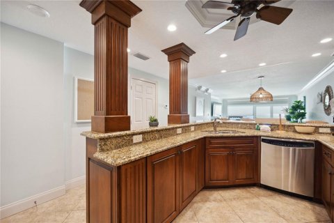 Condo in Sarasota, Florida, 2 bedrooms  № 1559280 - photo 8
