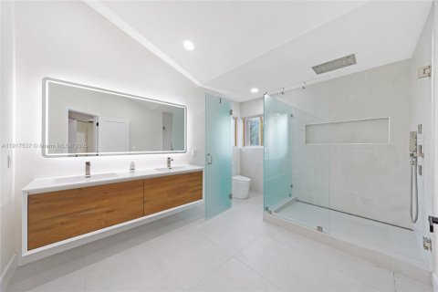 Villa ou maison à vendre à Pembroke Pines, Floride: 4 chambres, 233.46 m2 № 1973871 - photo 22