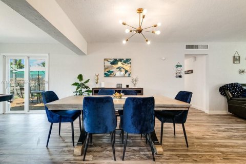 Купить виллу или дом в Дания-Бич, Флорида 4 спальни, 169.55м2, № 2010654 - фото 8