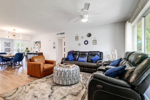 Купить виллу или дом в Дания-Бич, Флорида 4 спальни, 169.55м2, № 2010654 - фото 3