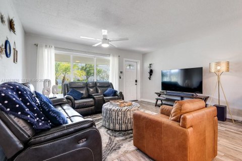 Купить виллу или дом в Дания-Бич, Флорида 4 спальни, 169.55м2, № 2010654 - фото 5