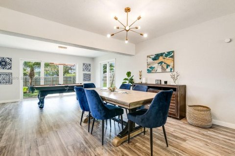 Купить виллу или дом в Дания-Бич, Флорида 4 спальни, 169.55м2, № 2010654 - фото 7