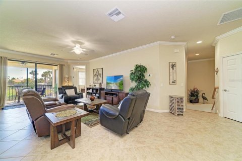 Copropriété à vendre à Bradenton, Floride: 3 chambres, 195.84 m2 № 2419306 - photo 13