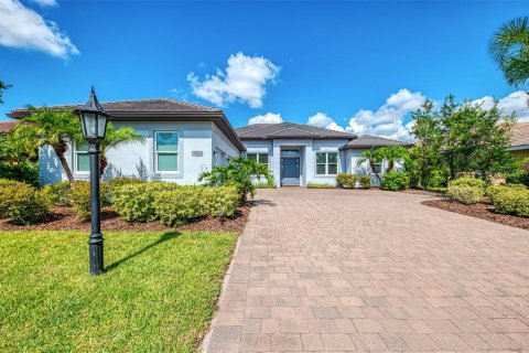 Купить виллу или дом в Сарасота, Флорида 10 комнат, 284.28м2, № 1913428 - фото 1