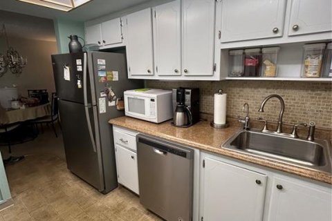 Купить кондоминиум в Ротонда, Флорида 7 комнат, 103.86м2, № 1917789 - фото 22