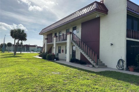 Купить кондоминиум в Ротонда, Флорида 7 комнат, 103.86м2, № 1917789 - фото 6