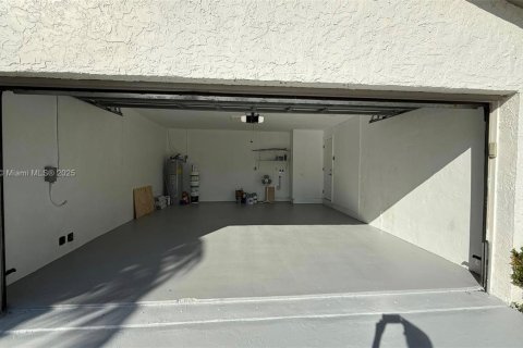 Villa ou maison à louer à Palmetto Bay, Floride: 3 chambres, 172.33 m2 № 2016951 - photo 13