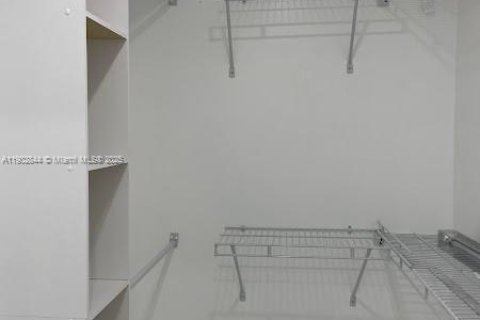 Villa ou maison à louer à Palmetto Bay, Floride: 3 chambres, 172.33 m2 № 2016951 - photo 9