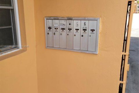 Immobilier commercial à vendre à Miami, Floride № 2007942 - photo 11