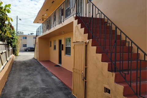 Immobilier commercial à vendre à Miami, Floride № 2007942 - photo 6