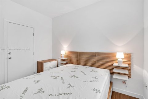 Снять в аренду кондоминиум в Майами-Бич, Флорида 1 спальня, 52.58м2, № 1957739 - фото 14