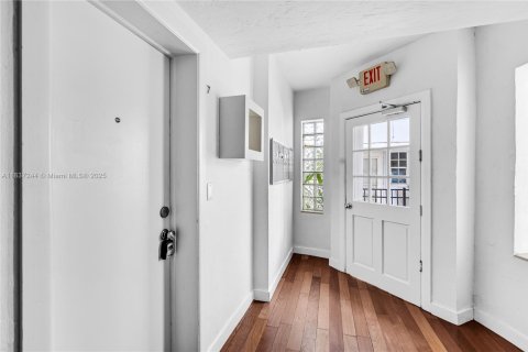 Снять в аренду кондоминиум в Майами-Бич, Флорида 1 спальня, 52.58м2, № 1957739 - фото 17