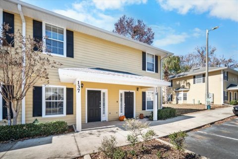 Condo in Gainesville, Florida, 2 bedrooms № 2115257 - photo 2