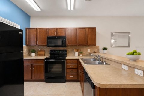 Condo in Gainesville, Florida, 2 bedrooms № 2115257 - photo 8