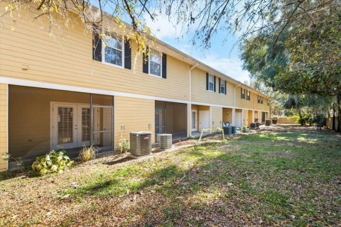 Condo in Gainesville, Florida, 2 bedrooms № 2115257 - photo 30
