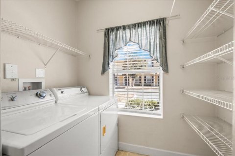 Condo in Gainesville, Florida, 2 bedrooms № 2115257 - photo 10