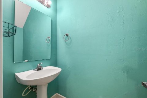Condo in Gainesville, Florida, 2 bedrooms № 2115257 - photo 15