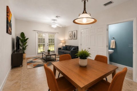 Condo in Gainesville, Florida, 2 bedrooms № 2115257 - photo 13