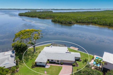 Casa en venta en Bradenton, Florida, 3 dormitorios, 182.92 m2 № 1880935 - foto 2