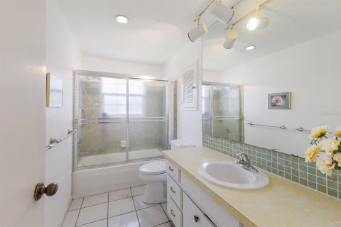 Casa en venta en Bradenton, Florida, 3 dormitorios, 182.92 m2 № 1880935 - foto 18