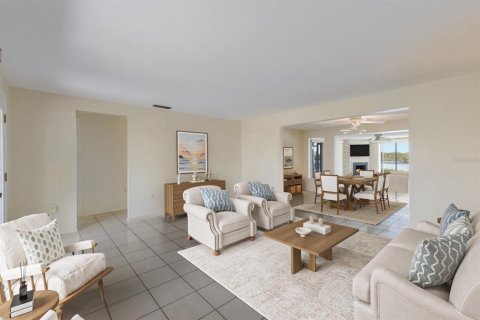 Casa en venta en Bradenton, Florida, 3 dormitorios, 182.92 m2 № 1880935 - foto 5