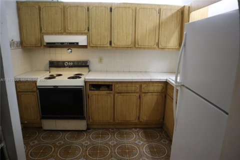 Villa ou maison à vendre à Miami, Floride: 3 chambres, 164.07 m2 № 2036227 - photo 8