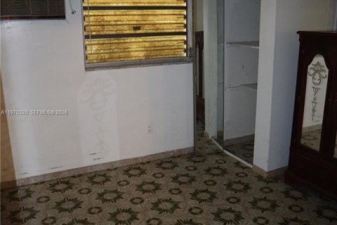 Villa ou maison à vendre à Miami, Floride: 3 chambres, 164.07 m2 № 2036227 - photo 15