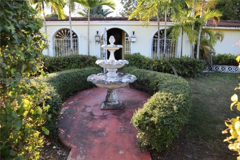 Villa ou maison à Miami, Floride 3 chambres, 164.07 m2 № 2036227