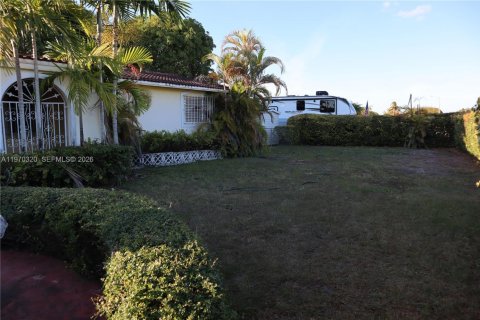 Villa ou maison à vendre à Miami, Floride: 3 chambres, 164.07 m2 № 2036227 - photo 2