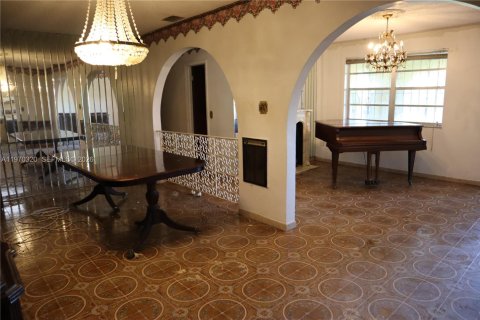 Villa ou maison à vendre à Miami, Floride: 3 chambres, 164.07 m2 № 2036227 - photo 6