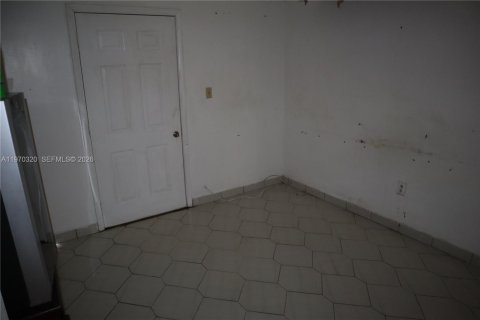 Villa ou maison à vendre à Miami, Floride: 3 chambres, 164.07 m2 № 2036227 - photo 12