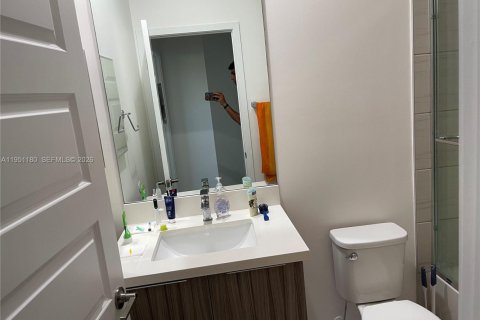 Adosado en alquiler en Doral, Florida, 3 dormitorios, 163.23 m2 № 2006448 - foto 15